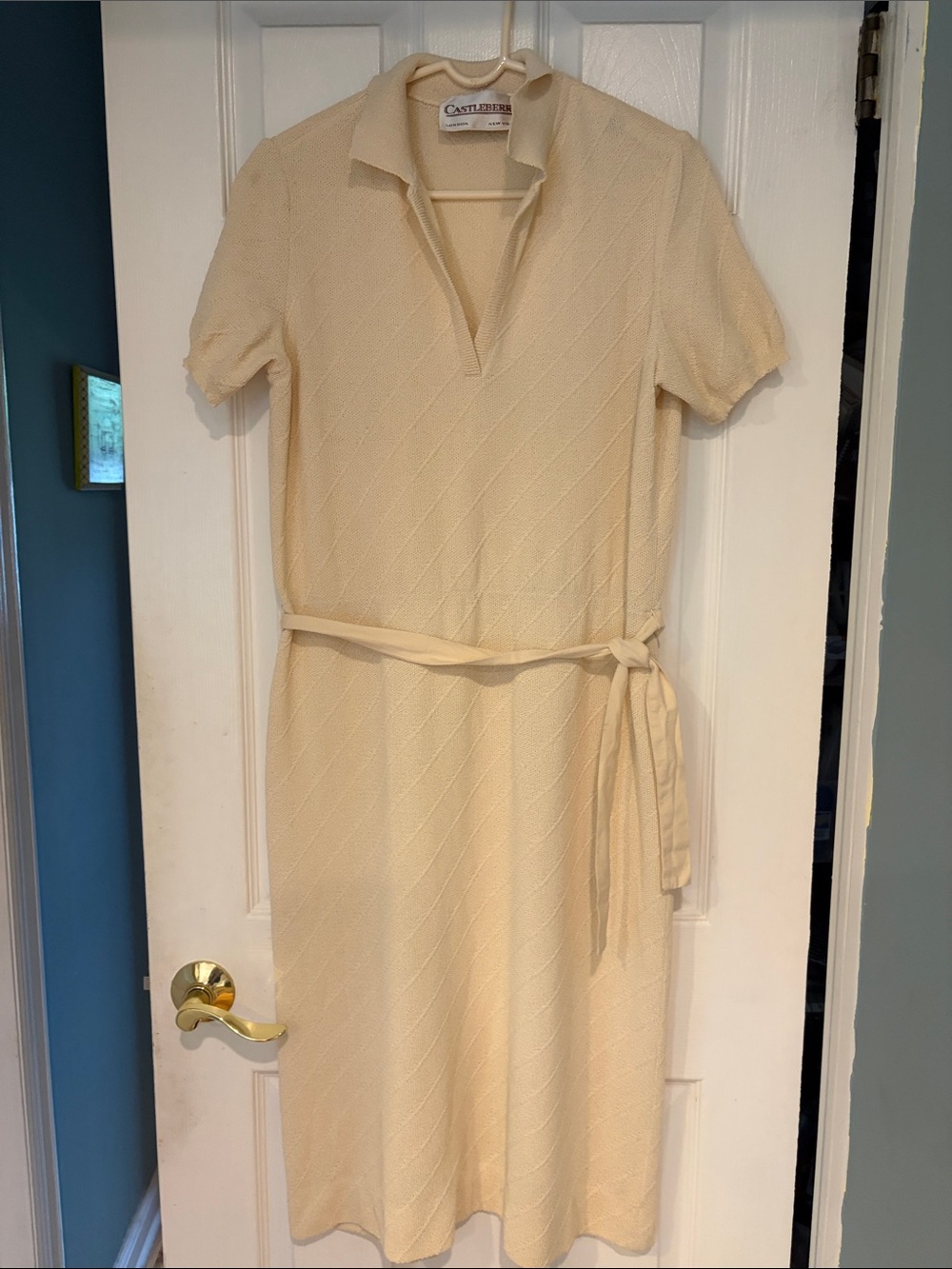 Vintage Castleberry  Cream Short-Sleeve Midi Dress with Tie Waist